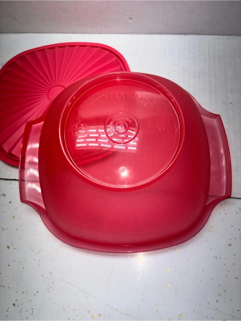 Tupperware servalier bowl